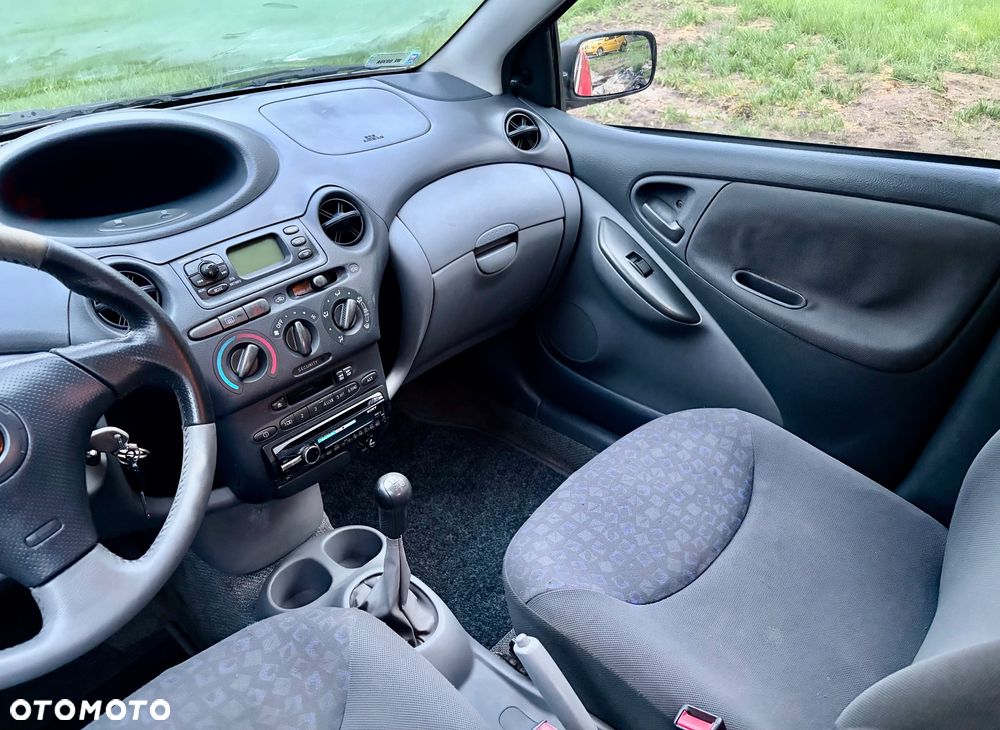 Toyota Yaris 1.0 Luna - 16