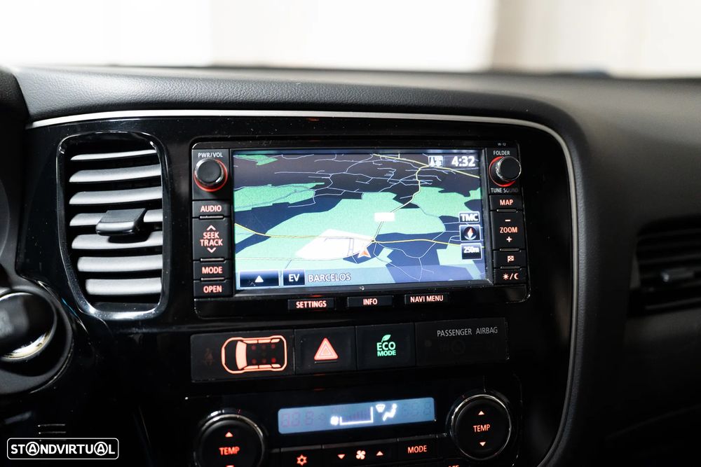 Mitsubishi Outlander 2.0 4WD - 14