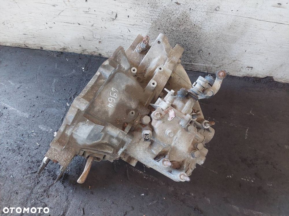 SKRZYNIA BIEGÓW MITSUBISHI LANCER VII 1.6 16V F5M4 - 5