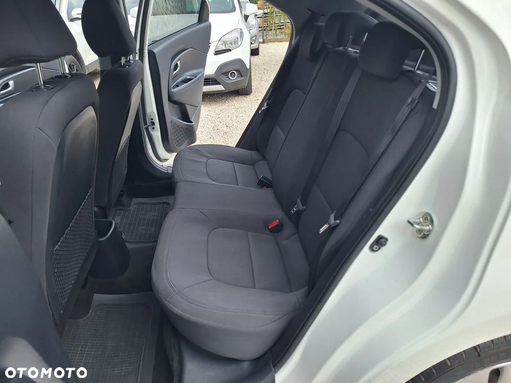 Kia Rio 1.4 Fifa World Cup Edition - 27