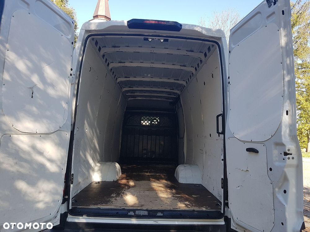 Iveco DAILY - 17