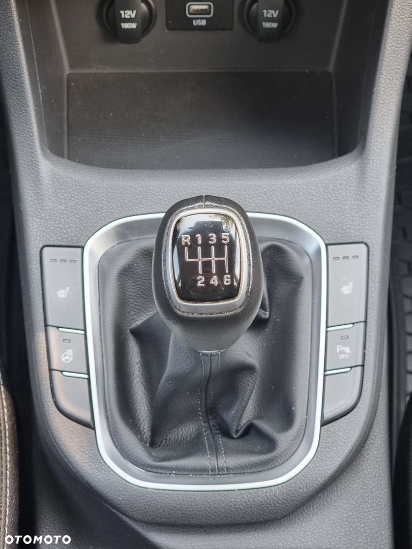 Hyundai i30 1.5 DPI Smart - 37