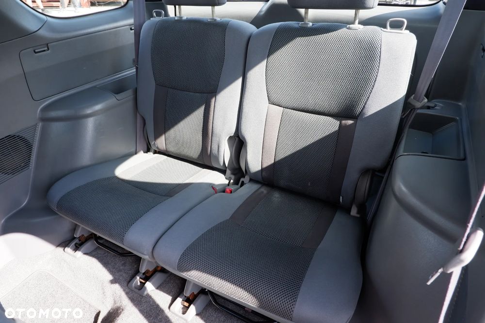 Toyota RAV4 D-4D 4x4 - 26