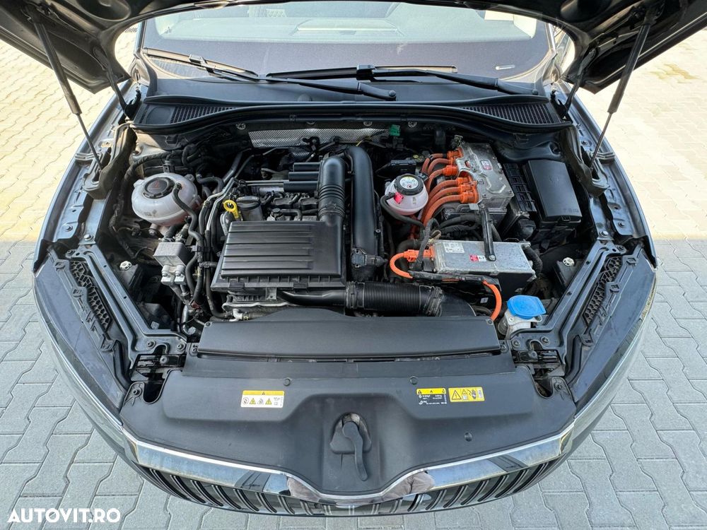 Skoda Superb 1.4 TSI DSG Ambition - 35