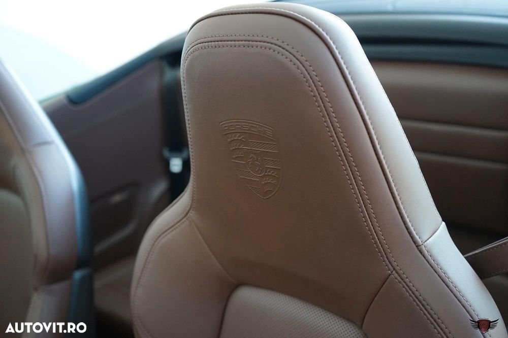 Porsche 911 Carrera PDK - 26