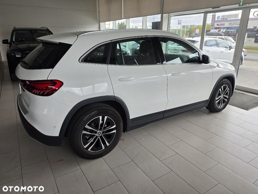 Mercedes-Benz GLA 200 Style - 3