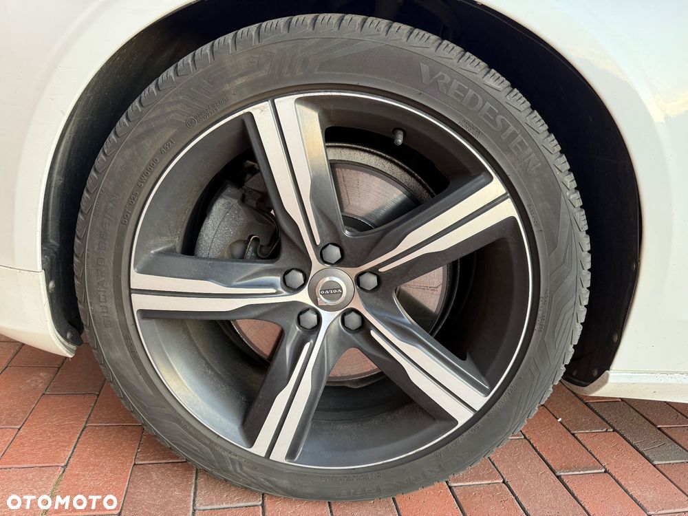 Volvo S90 D5 AWD R-Design - 15