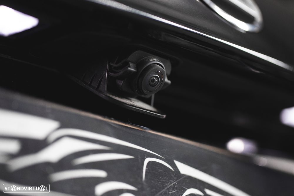 Mercedes-Benz A 250 e 8G-DCT AMG Line - 14