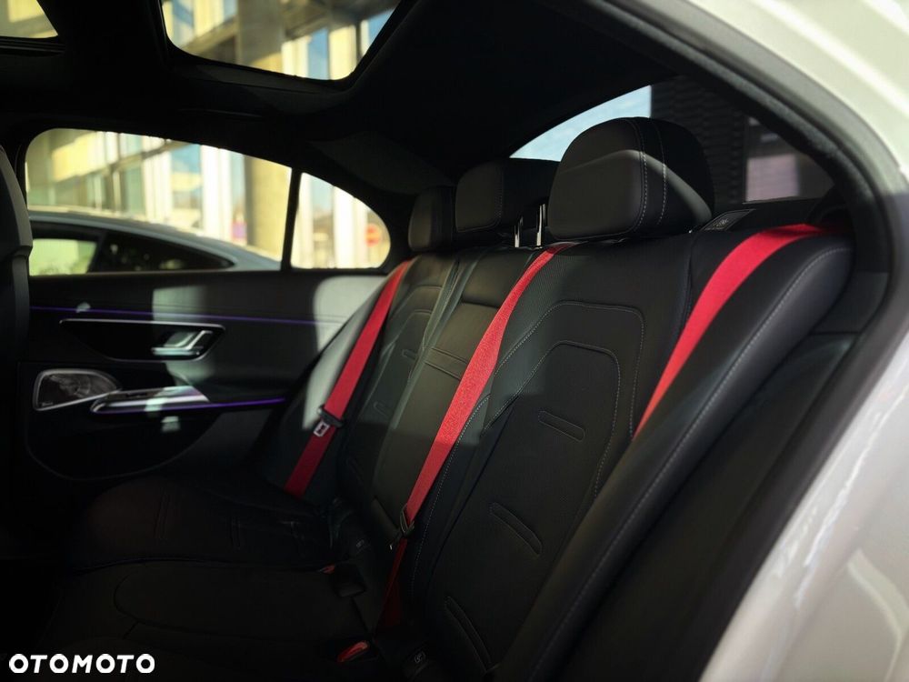 Mercedes-Benz Klasa E - 23