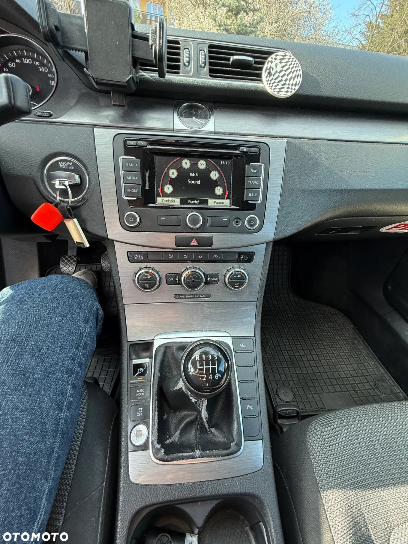 Volkswagen Passat - 15