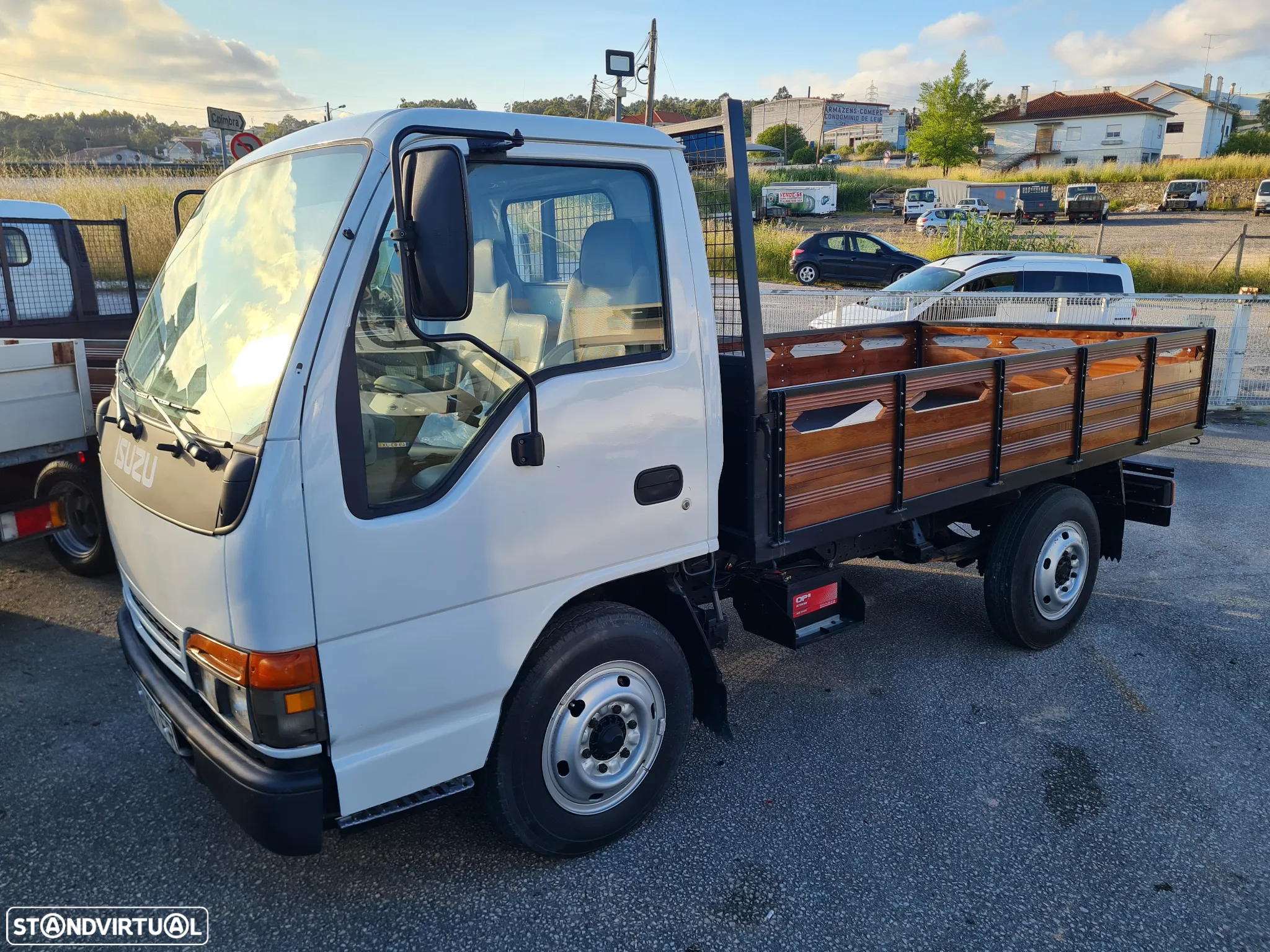 Isuzu NKR - 5