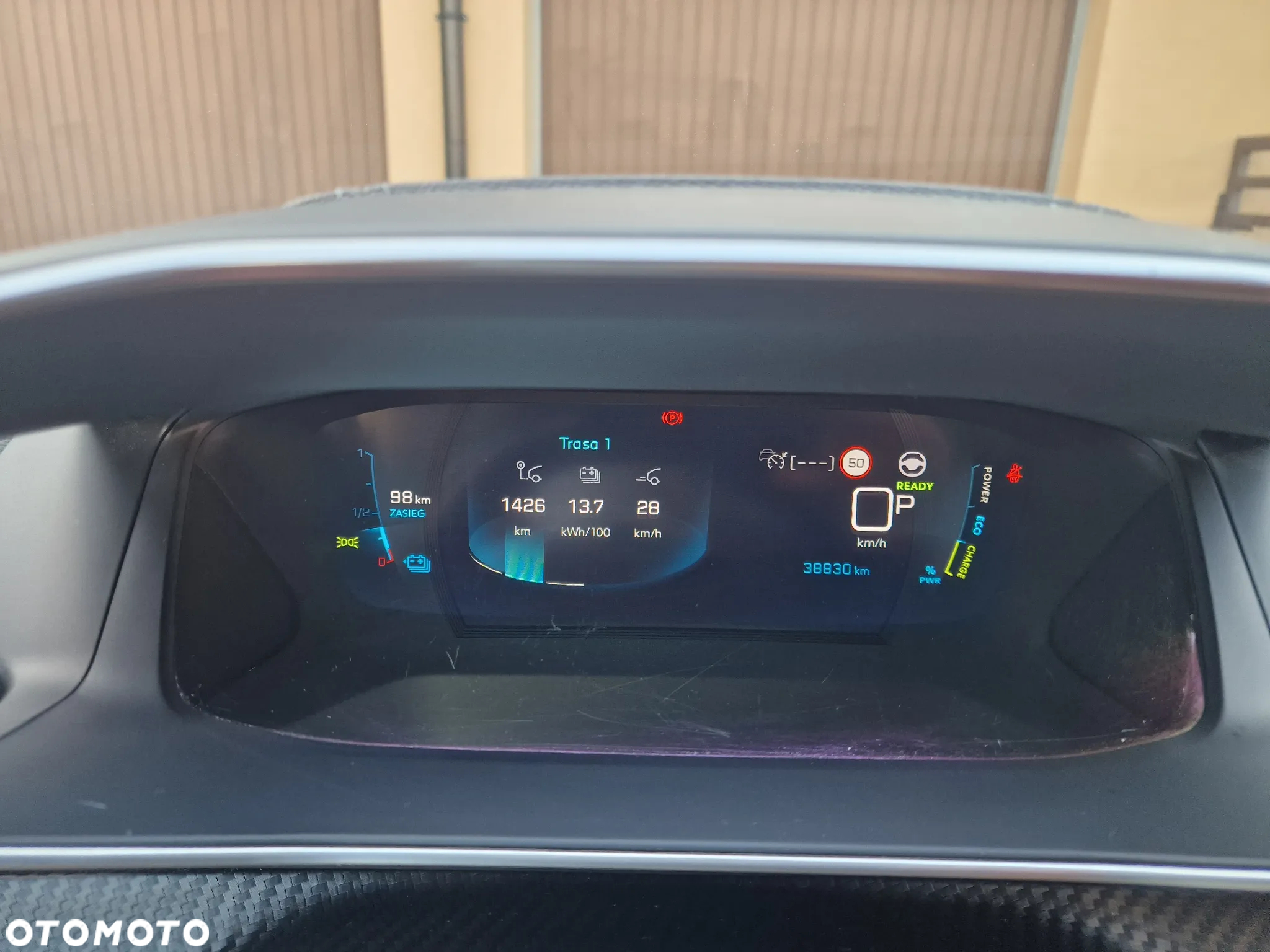 Peugeot 208 e-208 GT - 11