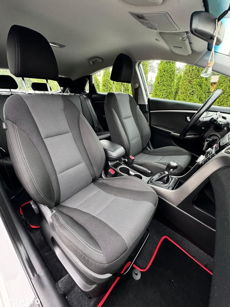 Hyundai i30 blue 1.6 CRDi Classic - 34