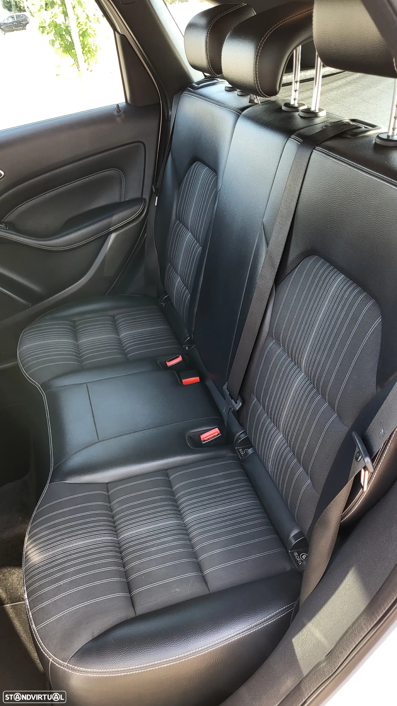 Mercedes-Benz B 180 - 11