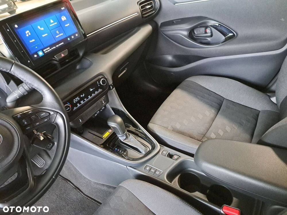 Toyota Yaris Hybrid 1.5 Style - 29