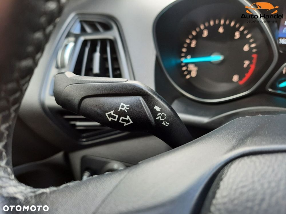 Ford Kuga 1.5 EcoBoost 2x4 Titanium - 18