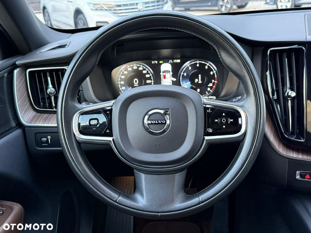 Volvo XC 60 - 22