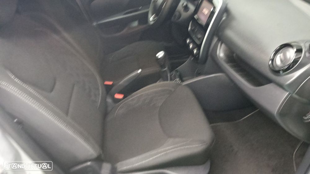 Renault Clio Sport Tourer 0.9 TCe Limited Edition - 28