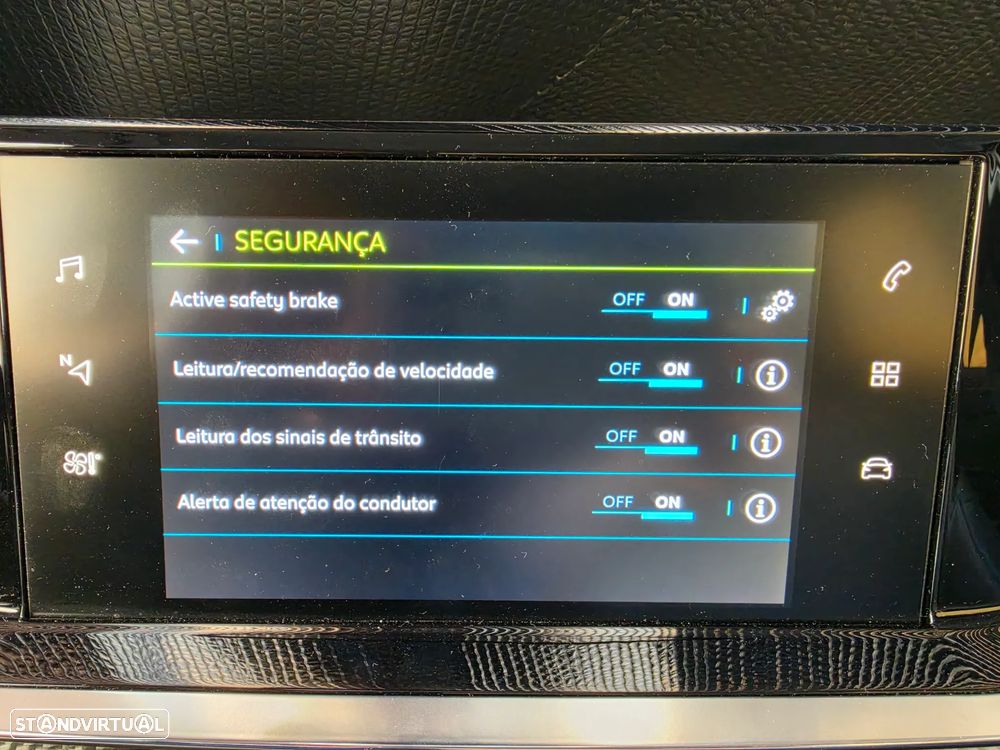 Peugeot e-2008 Allure Pack - 15