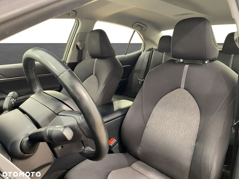 Toyota Camry 2.5 Hybrid Comfort CVT - 17