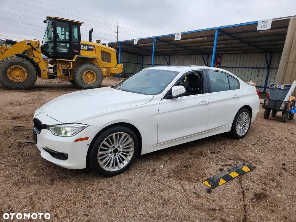 BMW Seria 3 328i xDrive Sport Line - 2