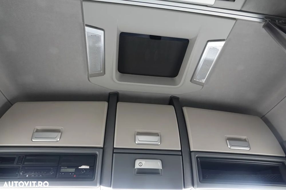 Renault T 520 / RETARDER / PIELE / LIMITED / TEAM ALPINE 55/99 - 31