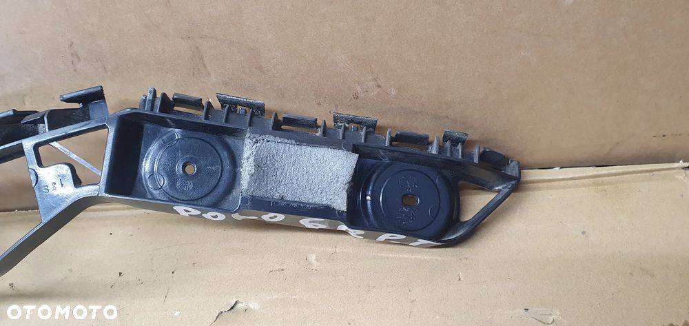 Ślizg zderzaka prawy tył tylny prawy VW Polo V 6R 6C6807394B - 4