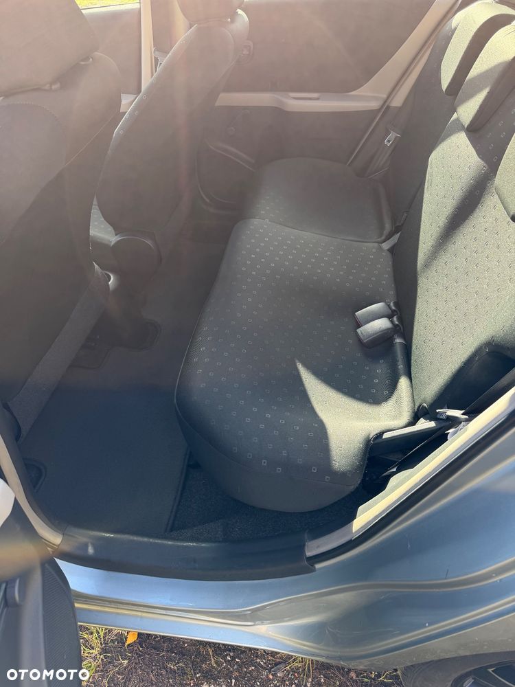 Toyota Yaris - 7