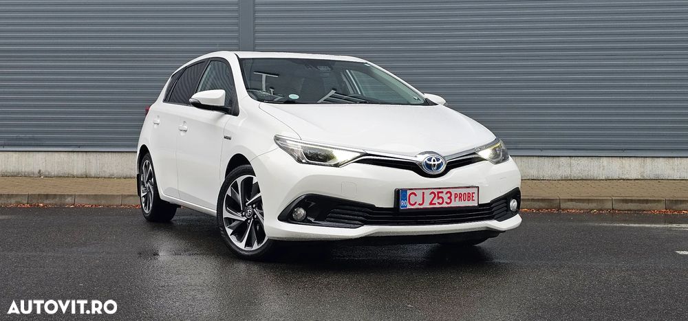 Toyota Auris 2016 photo 2