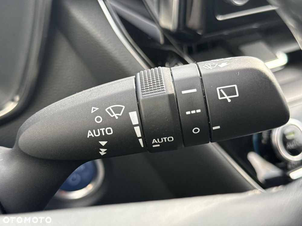 Toyota Corolla 1.8 Hybrid Comfort - 25