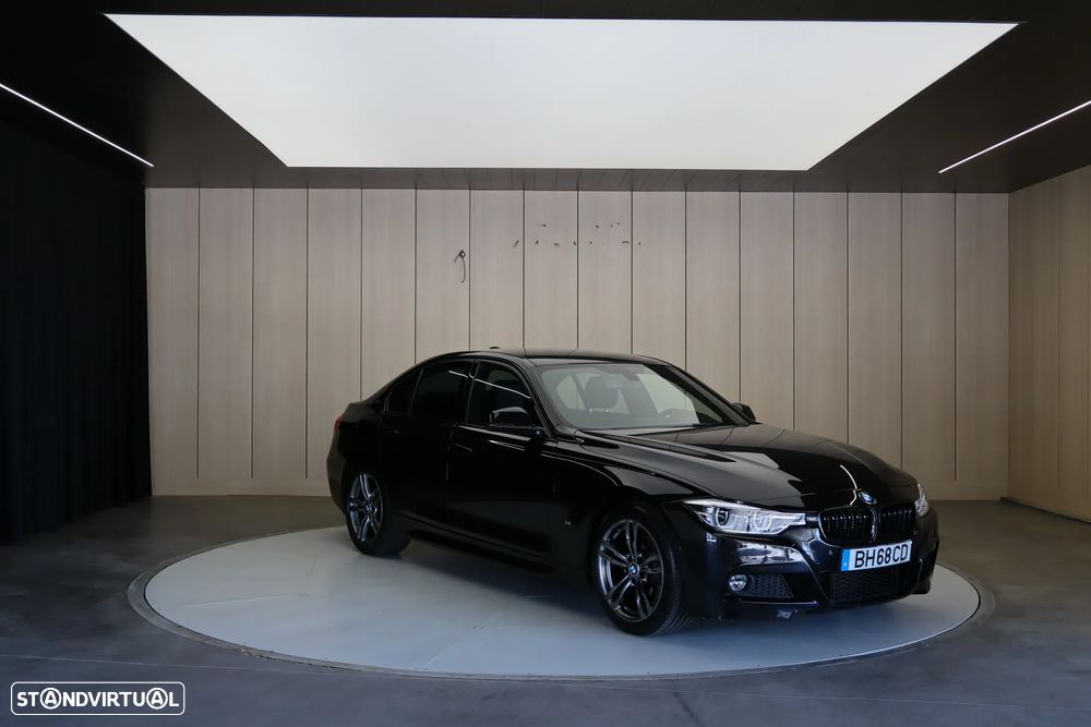 BMW 330 e iPerformance Pack M - 10