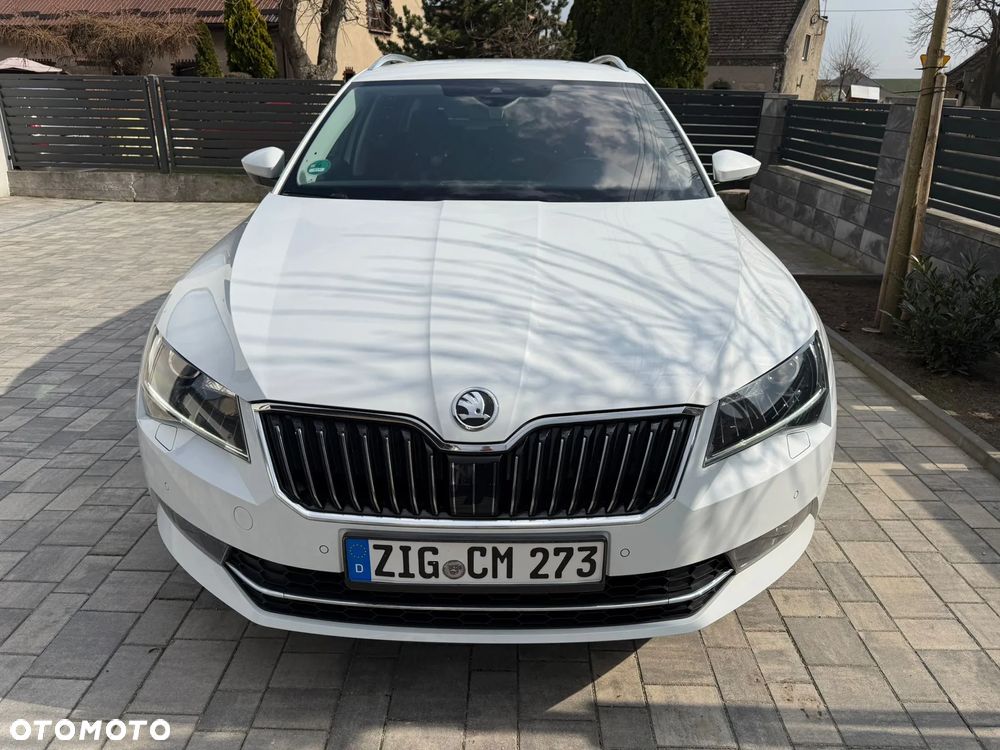 Skoda Superb 2.0 TDI DSG Premium Edition - 2