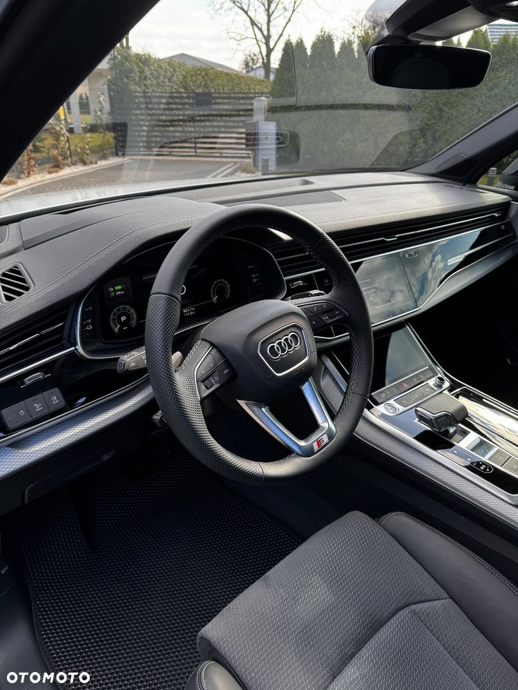 Audi Q7 - 11