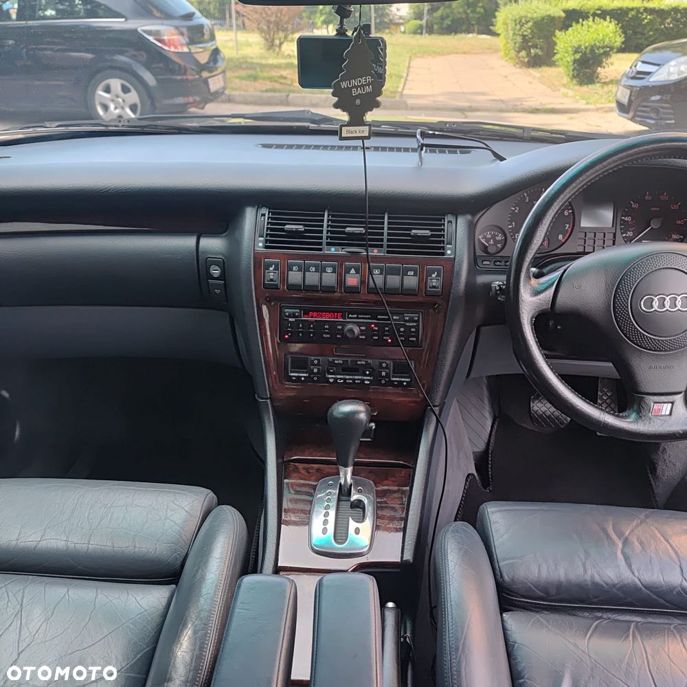 Audi A8 - 9