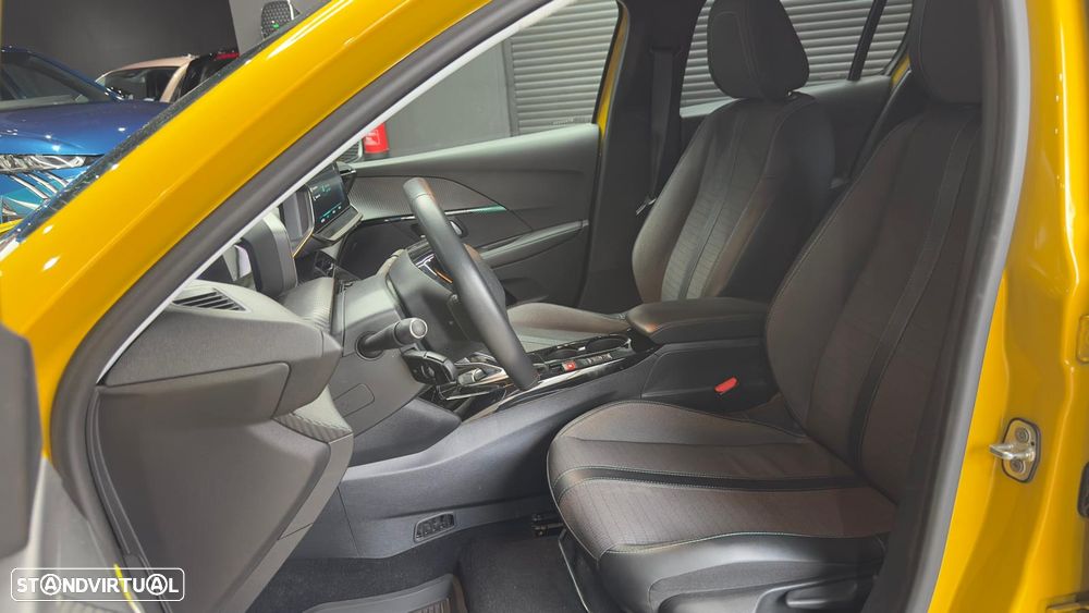 Peugeot e-208 Allure Pack - 23