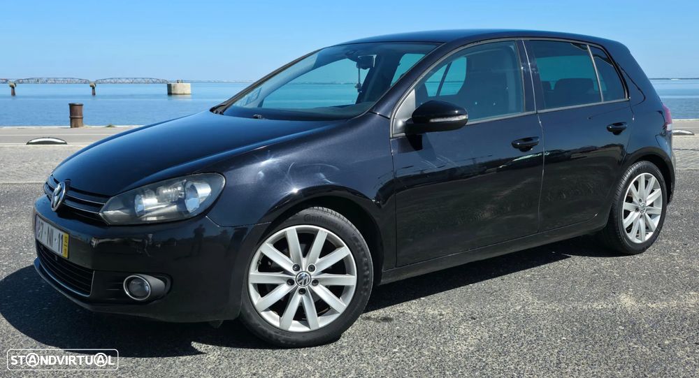 VW Golf 1.6 TDi Highline DSG - 1