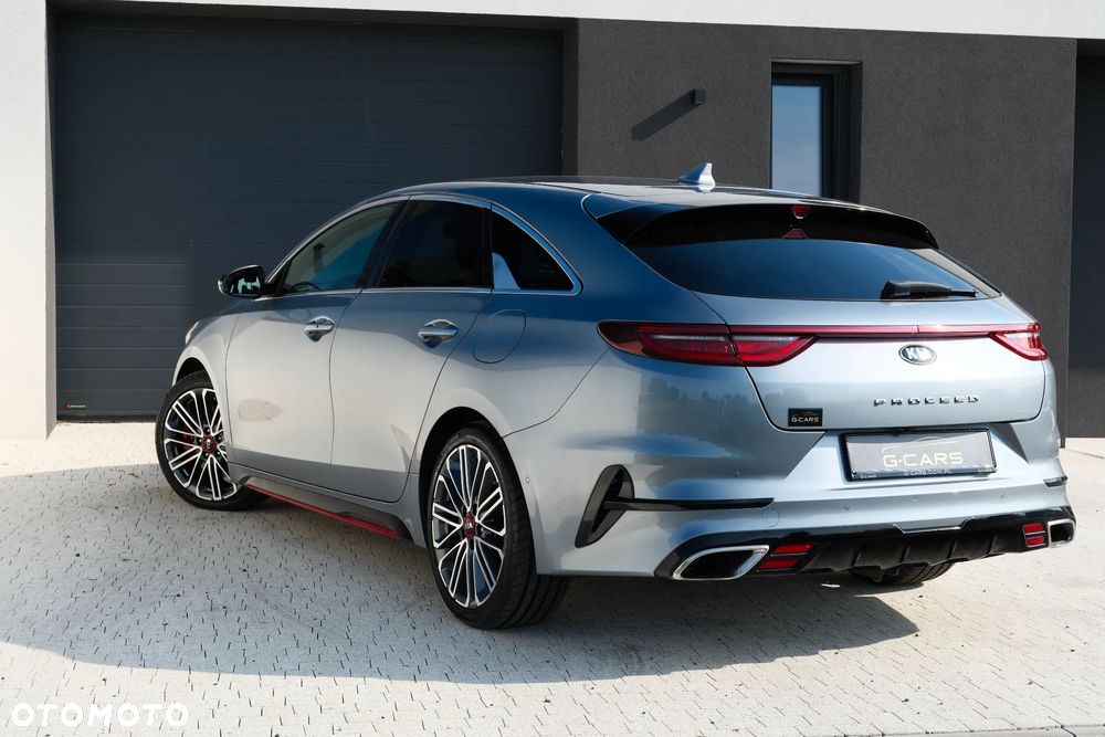 Kia ProCeed 1.6 T-GDI GT DCT - 16