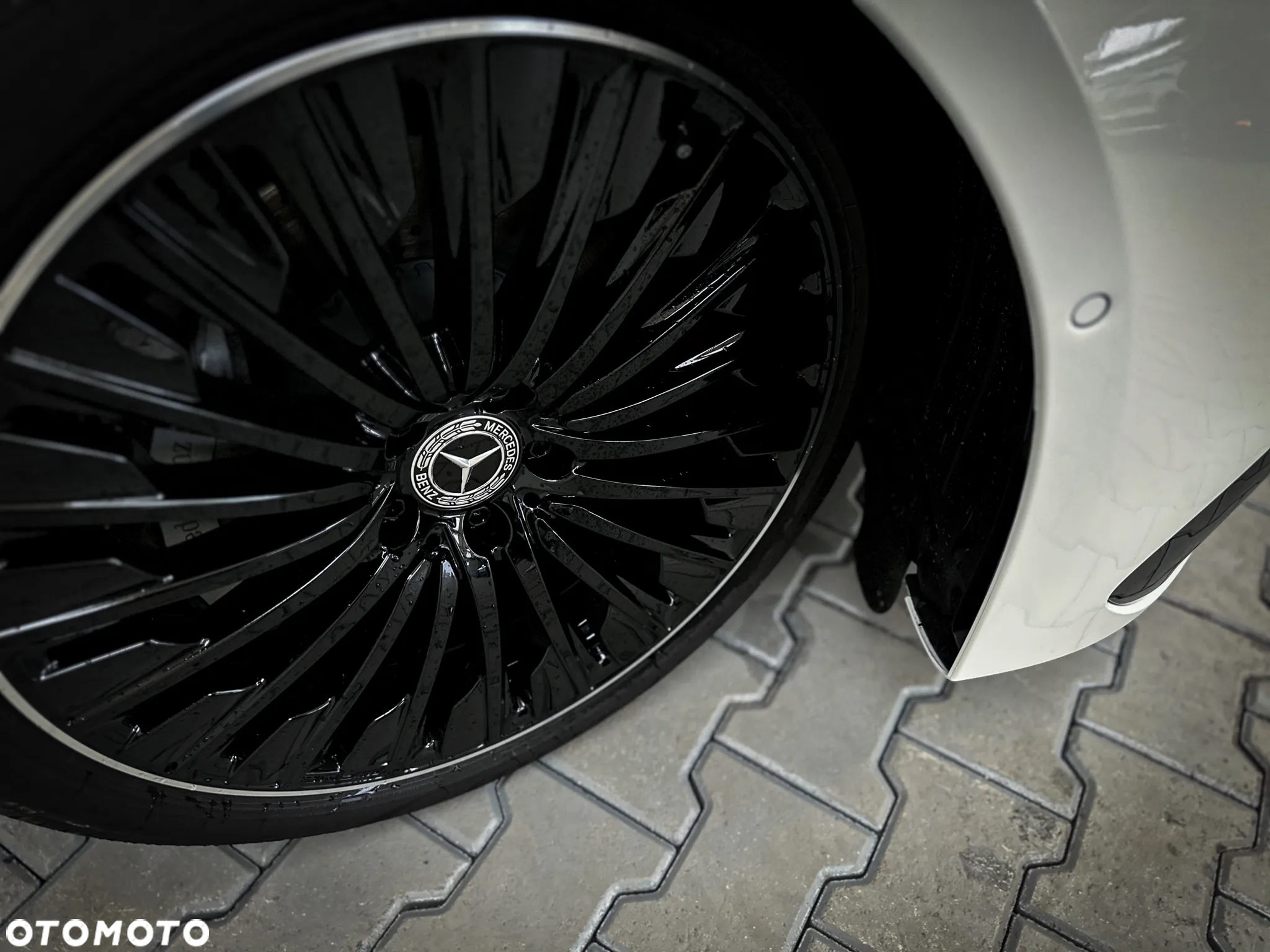 Mercedes-Benz Klasa E 220 d 4Matic 9G-TRONIC Edition AMG Line - 12