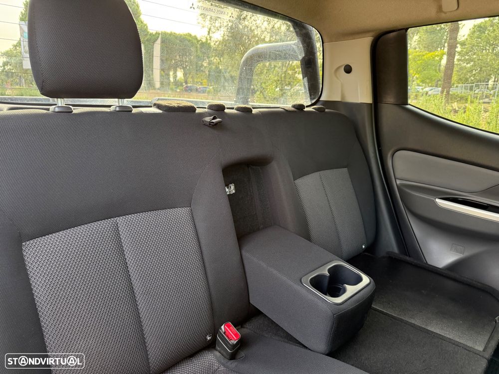 Mitsubishi L200 2.4 DI-D CD Intense Sport Strakar 4WD - 15