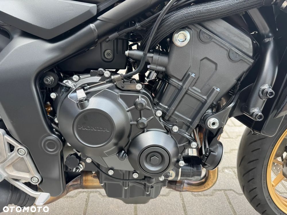 Honda Hornet - 14