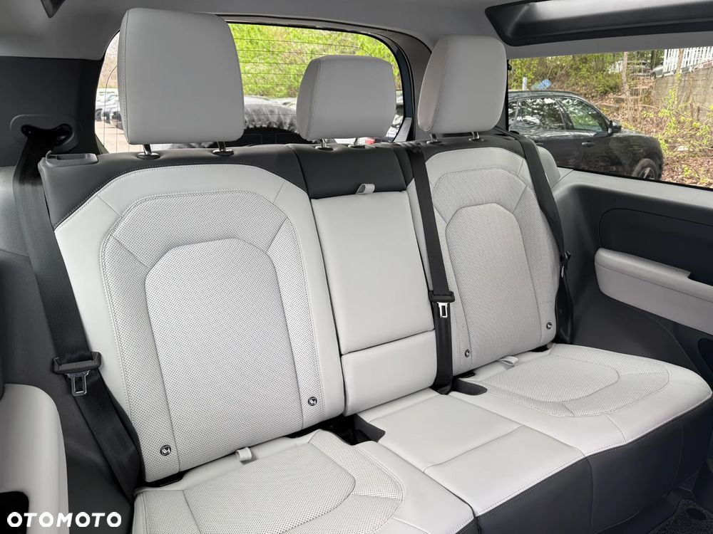 Land Rover Defender 3.0 D250 mHEV S - 16