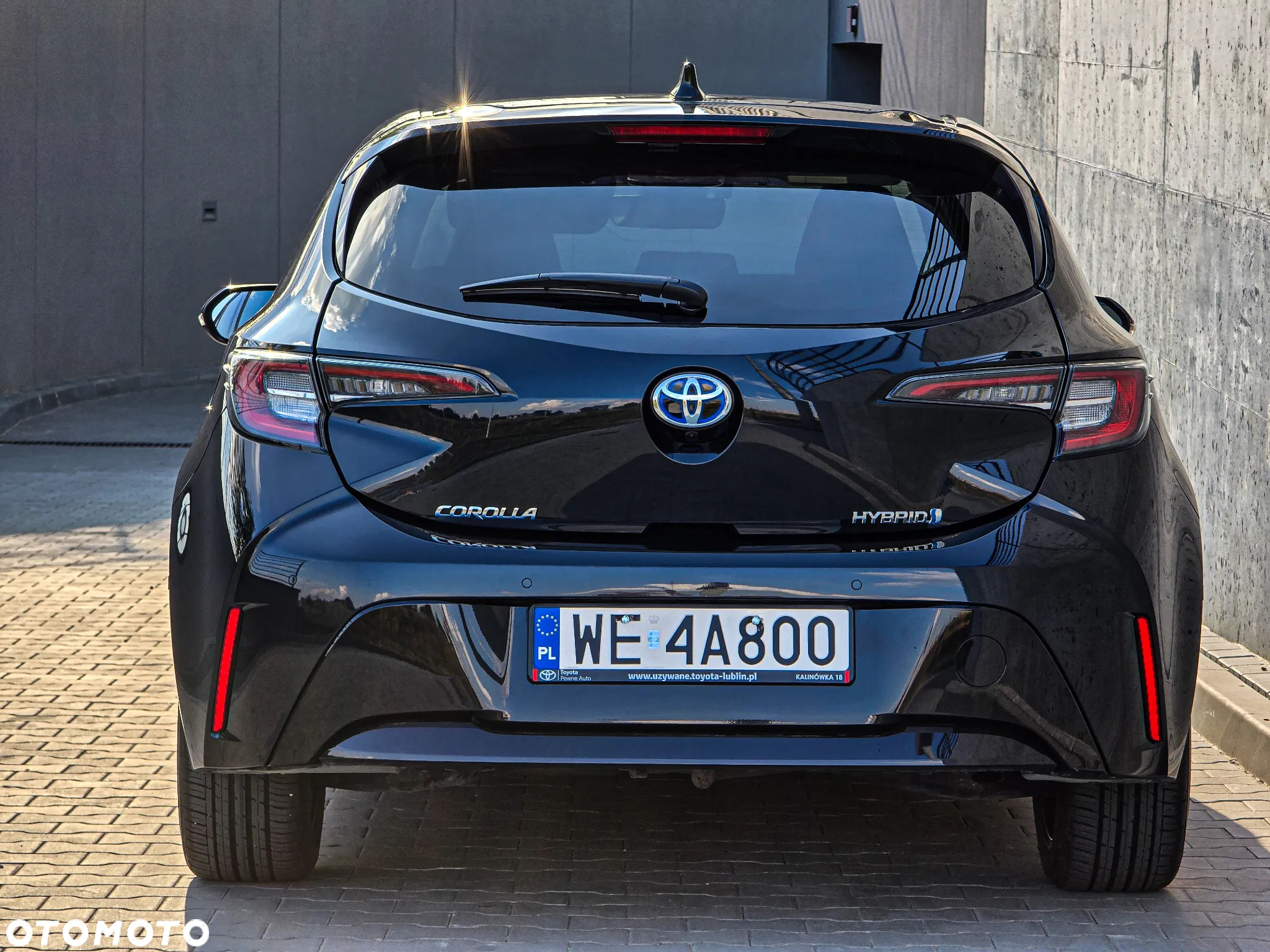 Toyota Corolla 1.8 Hybrid Executive - 11