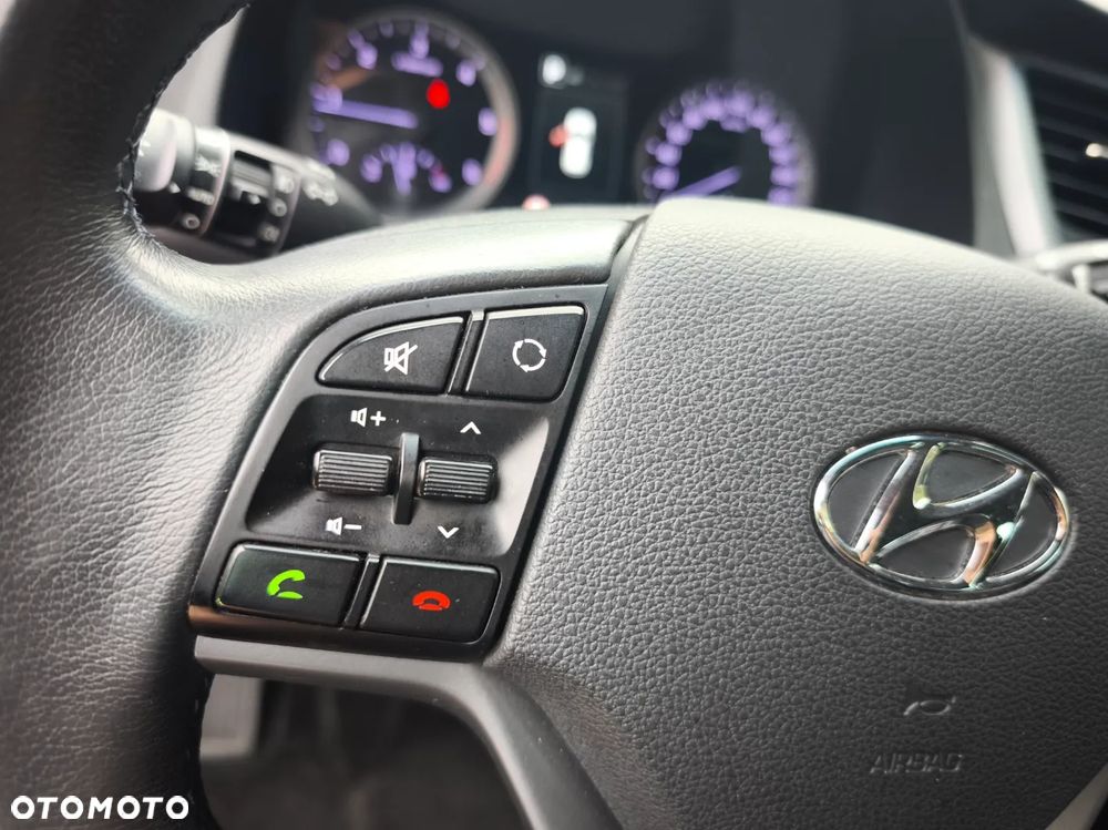Hyundai Tucson 2.0 CRDI 4WD Automatik Style - 18