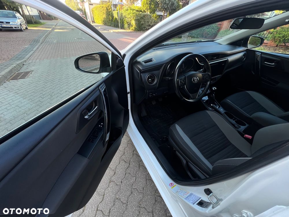 Toyota Auris 1.6 Valvematic Comfort - 10