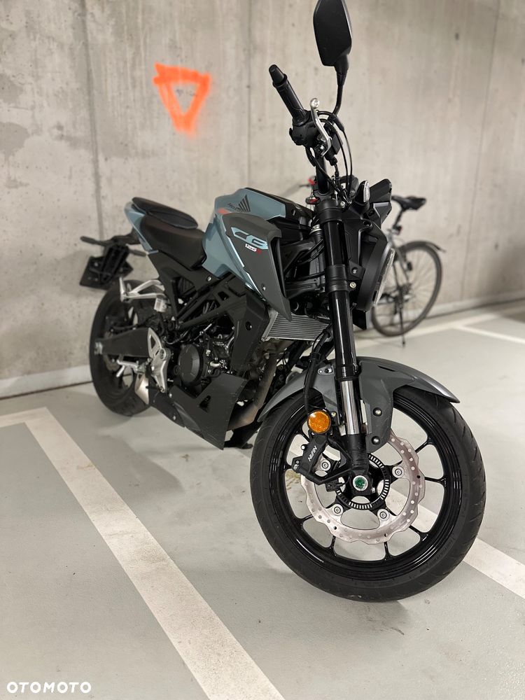 Honda CB - 8