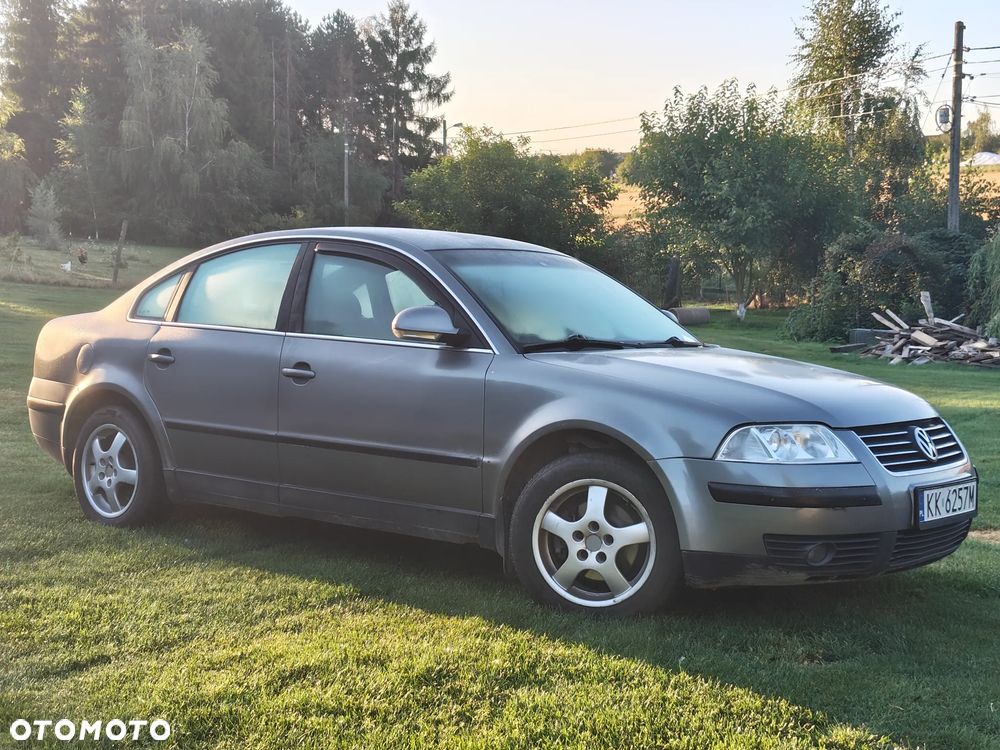Volkswagen Passat 1.9 TDI Basis Tiptr - 3