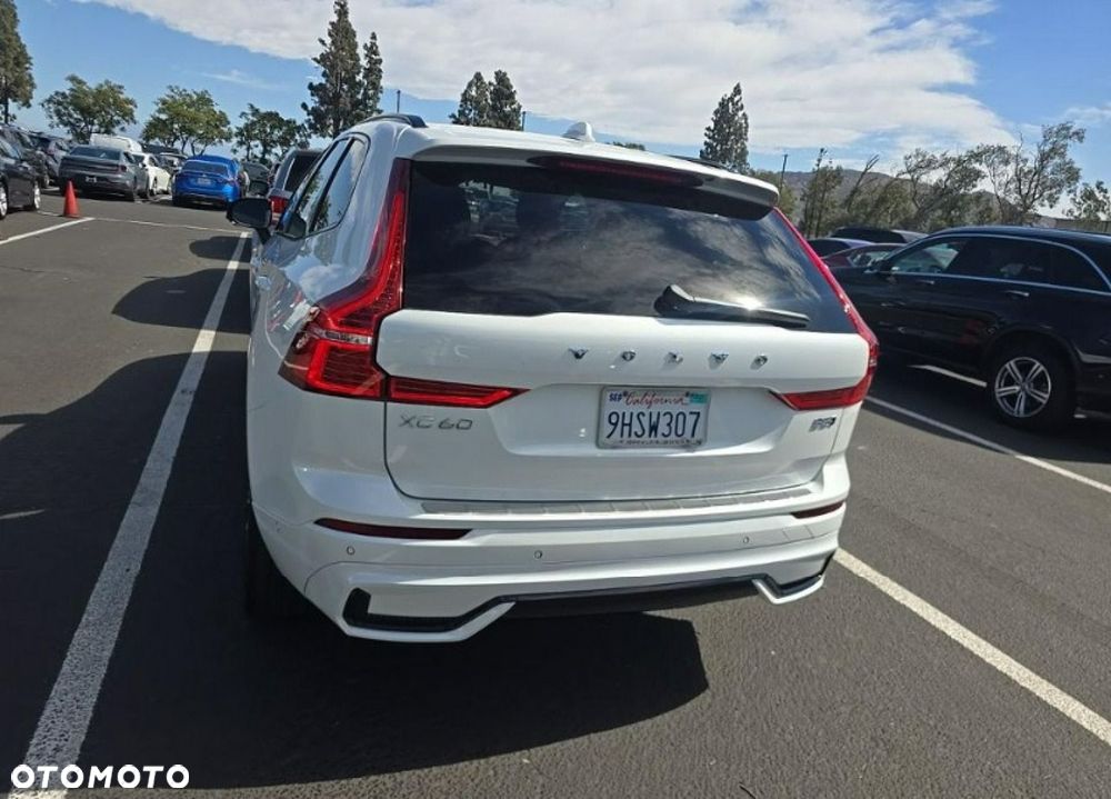 Volvo XC 60 - 4