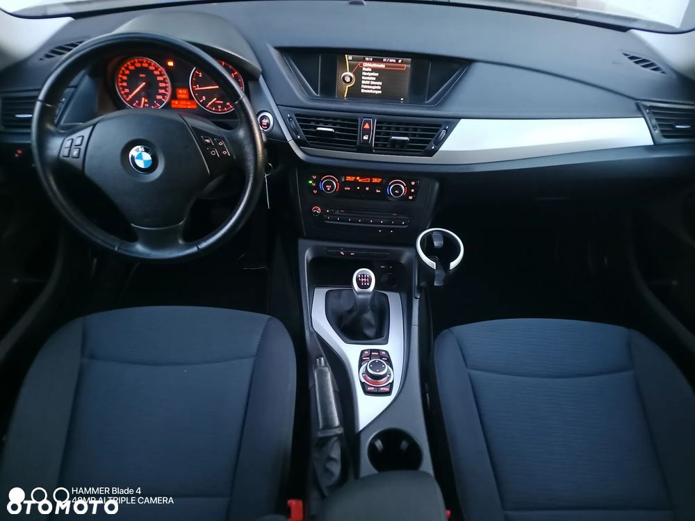 BMW X1 sDrive18i Sport Line - 14