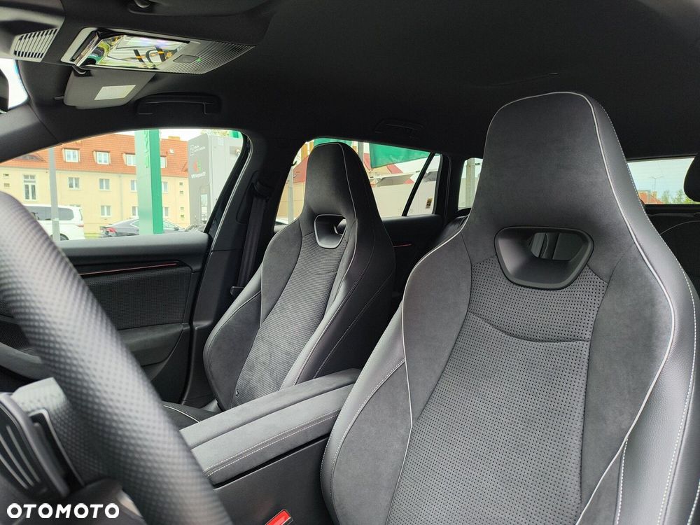 Skoda Superb 2.0 TSI Selection DSG - 12
