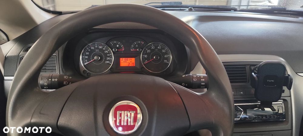 Fiat Grande Punto - 6
